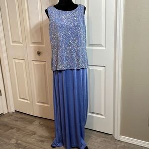 NEW Beautiful Formal 2 piece sequin dress